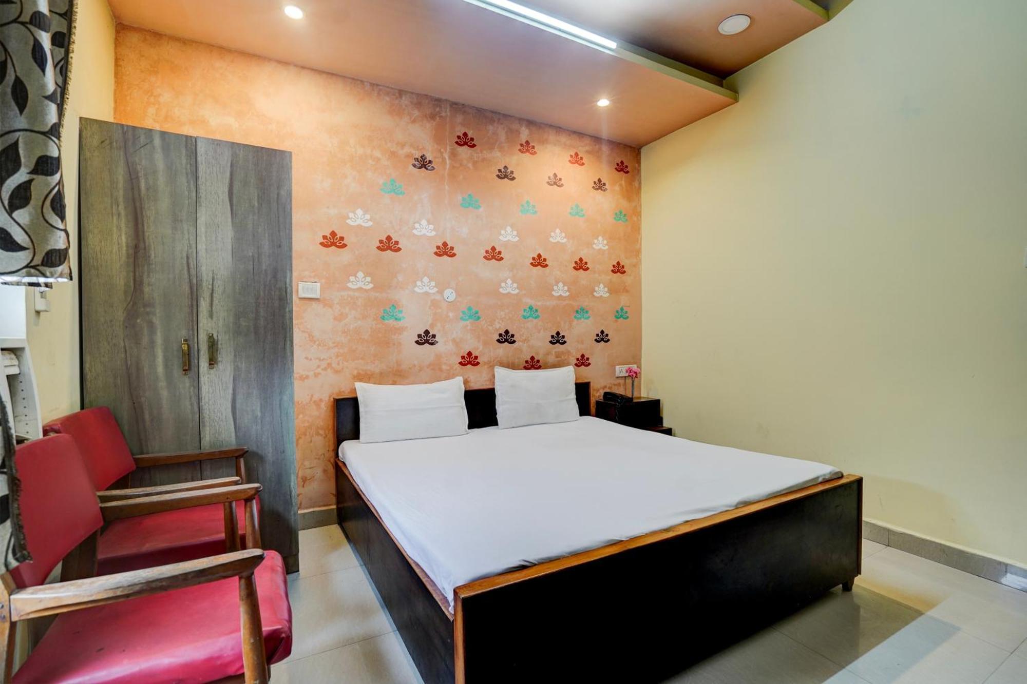 Hotel O Shyam Utsav Mirzapur ภายนอก รูปภาพ