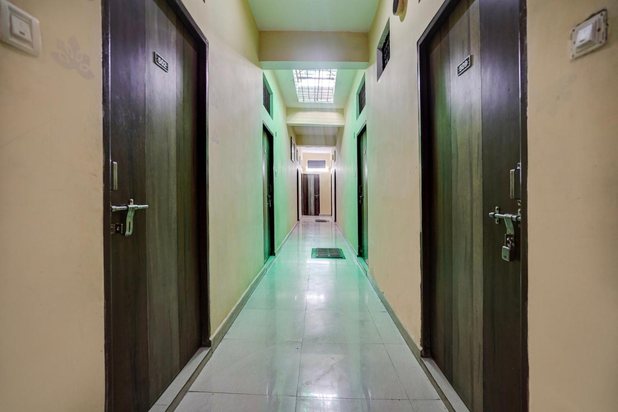 Hotel O Shyam Utsav Mirzapur ภายนอก รูปภาพ