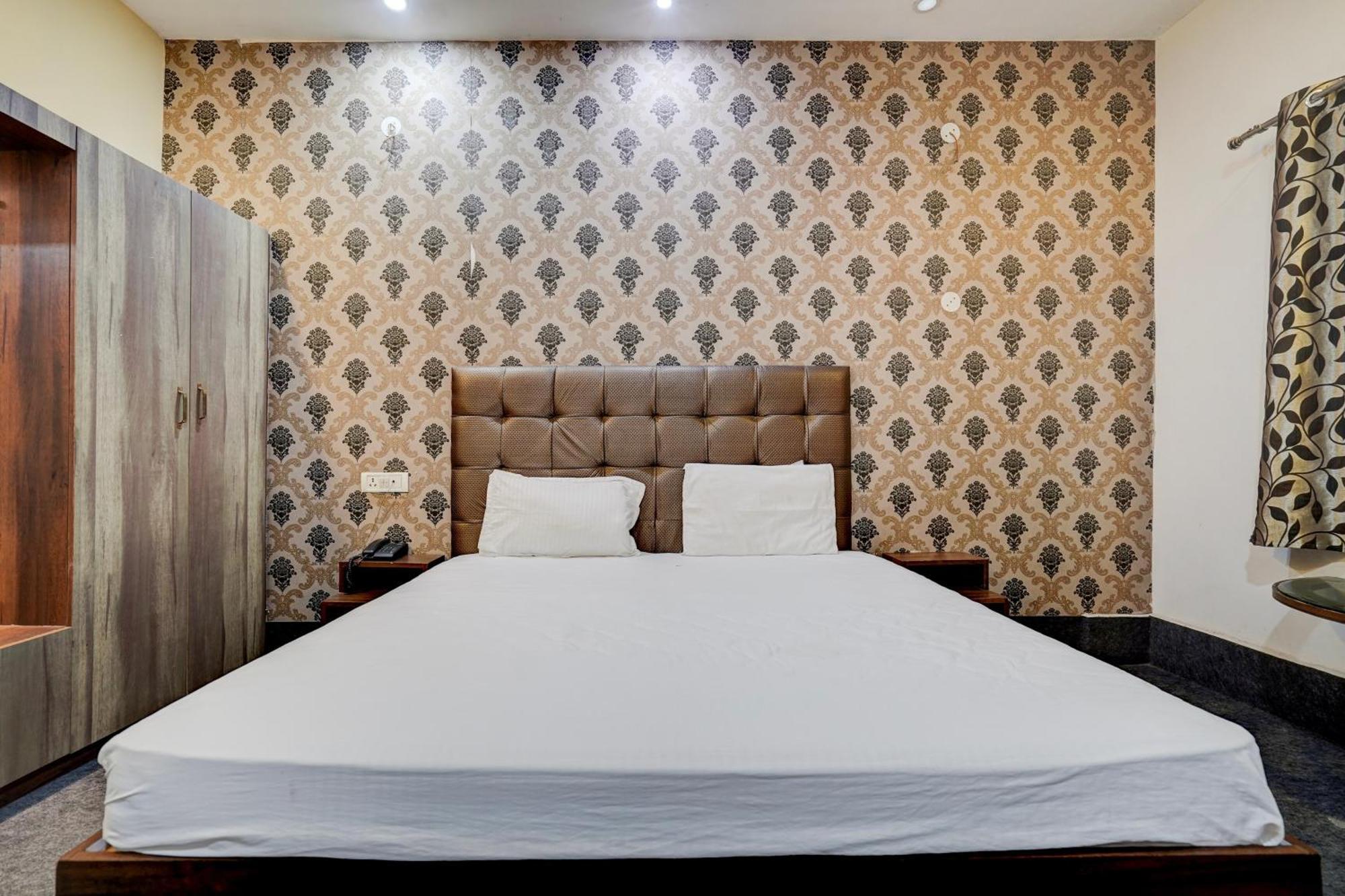 Hotel O Shyam Utsav Mirzapur ภายนอก รูปภาพ